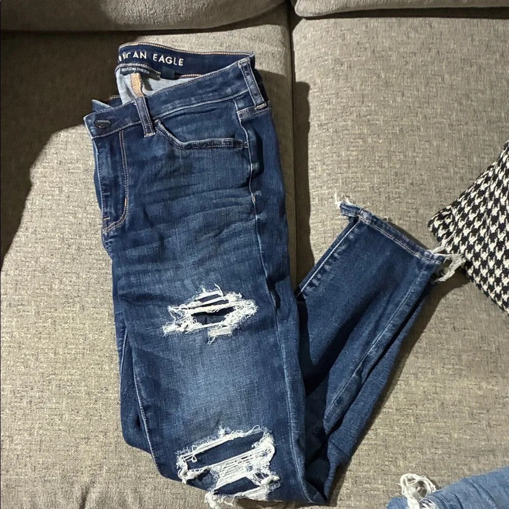 American Eagle Outfitters Dark Blue Distressed Skinny Jeans - Picture 3 of 4